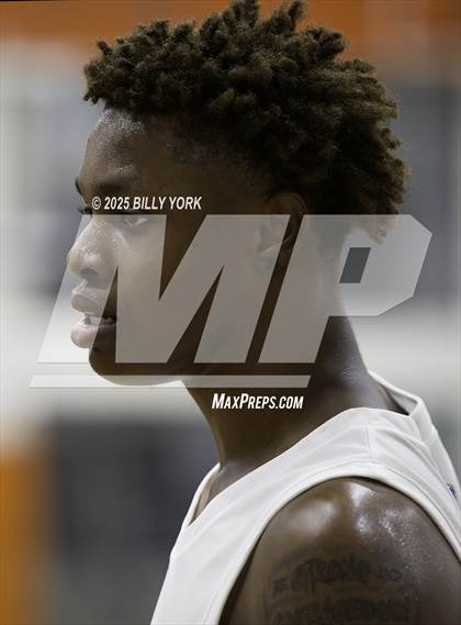 Thumbnail 1 in Grand Saline vs Chapel Hill photogallery.