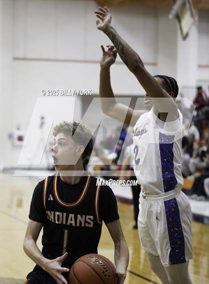 Thumbnail 2 in Grand Saline vs Chapel Hill photogallery.