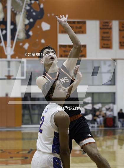 Thumbnail 3 in Grand Saline vs Chapel Hill photogallery.