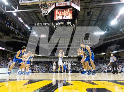 Thumbnail 2 in North Laurel @ Covington Catholic photogallery.