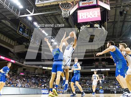 Thumbnail 3 in North Laurel @ Covington Catholic photogallery.