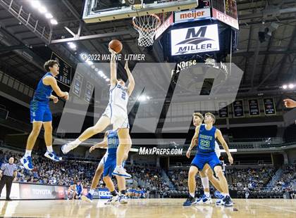 Thumbnail 2 in North Laurel @ Covington Catholic photogallery.