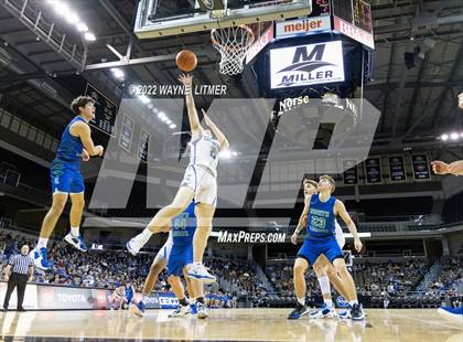 Thumbnail 3 in North Laurel @ Covington Catholic photogallery.