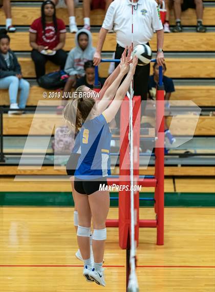 Thumbnail 3 in Carmel @ Lawrence North photogallery.