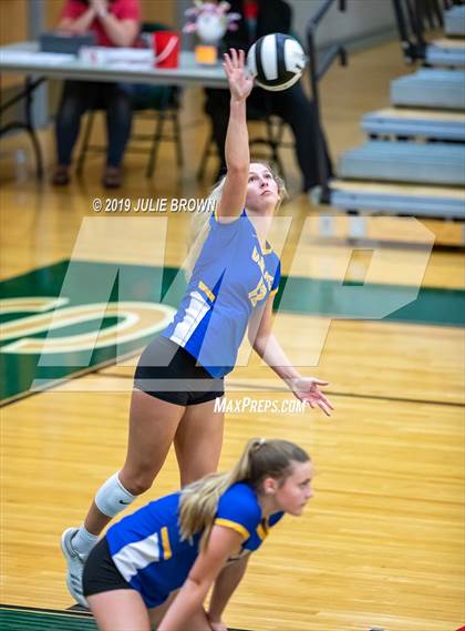 Thumbnail 3 in Carmel @ Lawrence North photogallery.