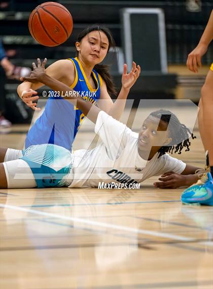Thumbnail 1 in Santa Clara Vs Evergreen Valley (CIF CCS Div 1 Quarterfinal) photogallery.