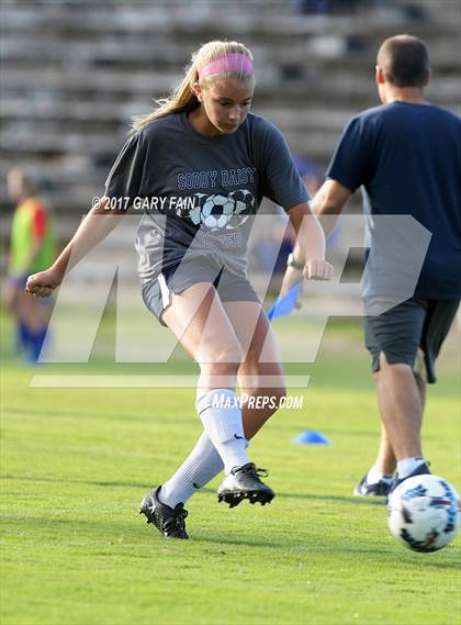 Thumbnail 1 in Cleveland @ Soddy Daisy photogallery.