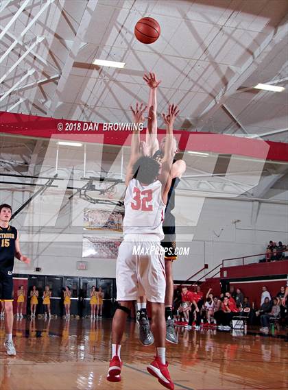 Thumbnail 2 in Seymour @ Cocke County (D2AAA District Quarter Final) photogallery.
