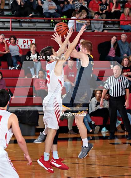 Thumbnail 2 in Seymour @ Cocke County (D2AAA District Quarter Final) photogallery.