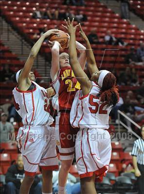 Thumbnail 2 in Cathedral vs. Mount Miguel (CIF SDS D3 Final) photogallery.