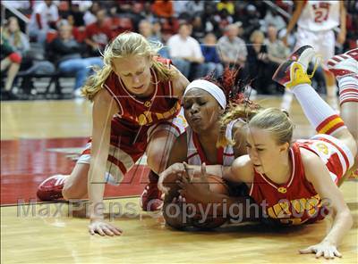 Thumbnail 3 in Cathedral vs. Mount Miguel (CIF SDS D3 Final) photogallery.