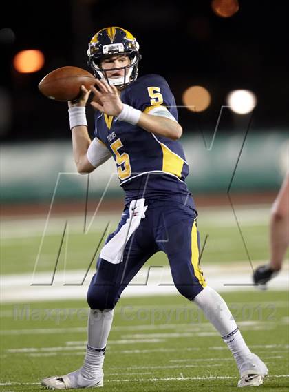 Thumbnail 2 in Granite Bay vs. Oak Ridge (CIF SJS D1 Final) photogallery.