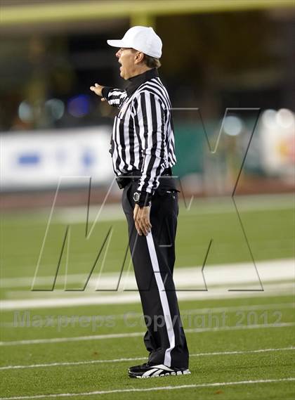 Thumbnail 2 in Granite Bay vs. Oak Ridge (CIF SJS D1 Final) photogallery.