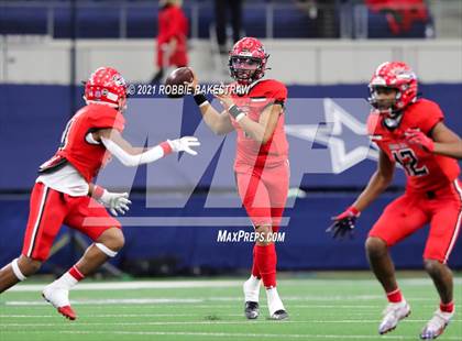 Thumbnail 2 in Cedar Hill vs. Katy (UIL 6A Division 2 Final) photogallery.