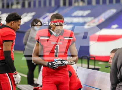 Thumbnail 2 in Cedar Hill vs. Katy (UIL 6A Division 2 Final) photogallery.
