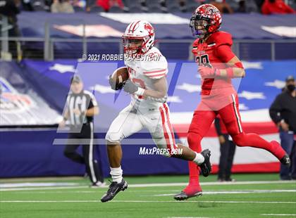 Thumbnail 2 in Cedar Hill vs. Katy (UIL 6A Division 2 Final) photogallery.