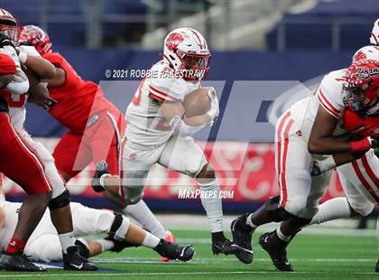 Thumbnail 2 in Cedar Hill vs. Katy (UIL 6A Division 2 Final) photogallery.