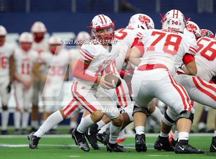 Thumbnail 1 in Cedar Hill vs. Katy (UIL 6A Division 2 Final) photogallery.