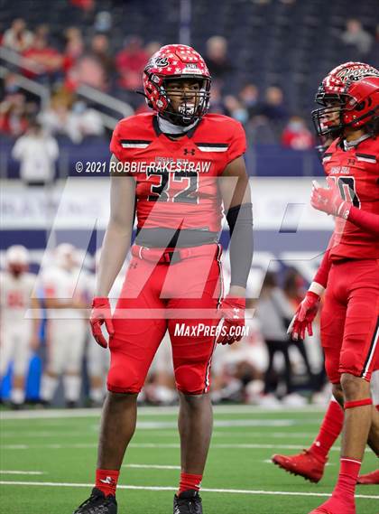 Thumbnail 2 in Cedar Hill vs. Katy (UIL 6A Division 2 Final) photogallery.