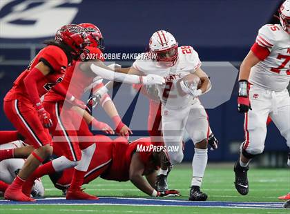 Thumbnail 2 in Cedar Hill vs. Katy (UIL 6A Division 2 Final) photogallery.
