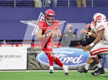 Thumbnail 3 in Cedar Hill vs. Katy (UIL 6A Division 2 Final) photogallery.