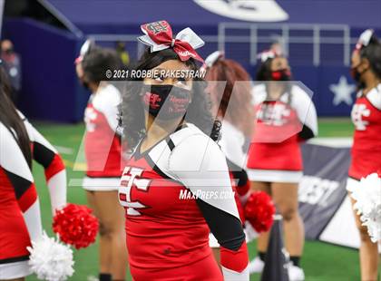 Thumbnail 1 in Cedar Hill vs. Katy (UIL 6A Division 2 Final) photogallery.