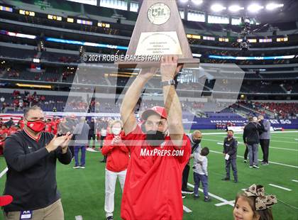 Thumbnail 3 in Cedar Hill vs. Katy (UIL 6A Division 2 Final) photogallery.