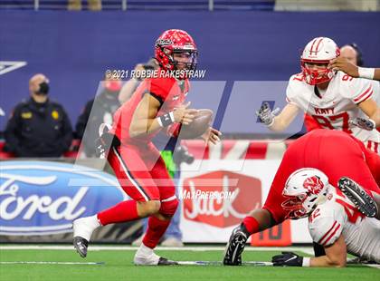 Thumbnail 2 in Cedar Hill vs. Katy (UIL 6A Division 2 Final) photogallery.