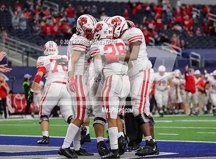 Thumbnail 3 in Cedar Hill vs. Katy (UIL 6A Division 2 Final) photogallery.