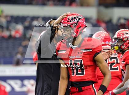 Thumbnail 3 in Cedar Hill vs. Katy (UIL 6A Division 2 Final) photogallery.