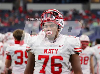 Thumbnail 1 in Cedar Hill vs. Katy (UIL 6A Division 2 Final) photogallery.