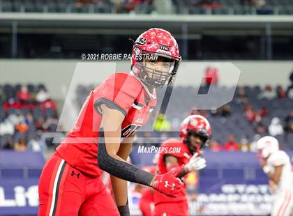 Thumbnail 1 in Cedar Hill vs. Katy (UIL 6A Division 2 Final) photogallery.