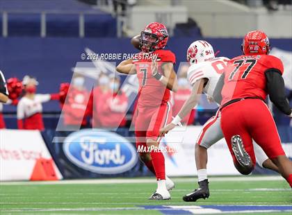 Thumbnail 2 in Cedar Hill vs. Katy (UIL 6A Division 2 Final) photogallery.