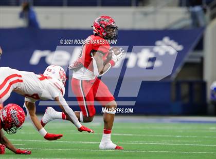 Thumbnail 1 in Cedar Hill vs. Katy (UIL 6A Division 2 Final) photogallery.