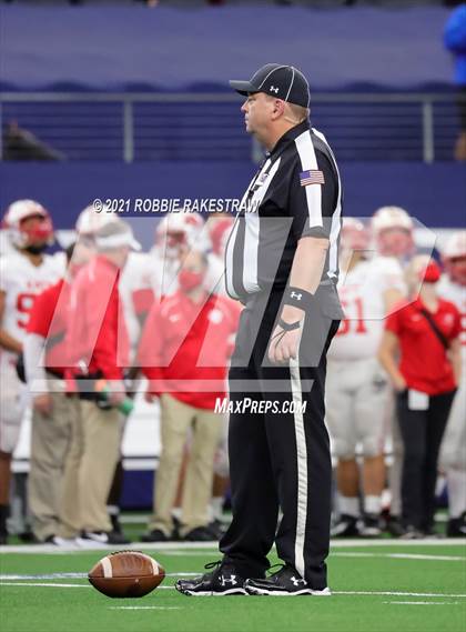 Thumbnail 3 in Cedar Hill vs. Katy (UIL 6A Division 2 Final) photogallery.