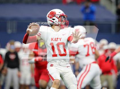 Thumbnail 3 in Cedar Hill vs. Katy (UIL 6A Division 2 Final) photogallery.