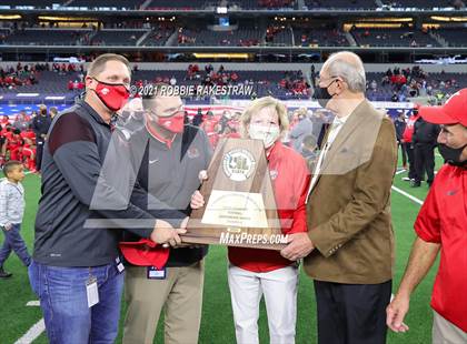 Thumbnail 3 in Cedar Hill vs. Katy (UIL 6A Division 2 Final) photogallery.