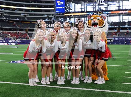 Thumbnail 2 in Cedar Hill vs. Katy (UIL 6A Division 2 Final) photogallery.