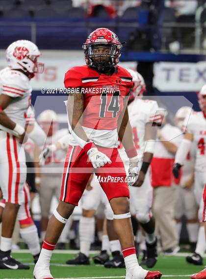 Thumbnail 1 in Cedar Hill vs. Katy (UIL 6A Division 2 Final) photogallery.