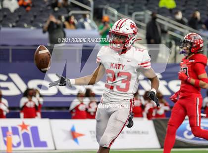 Thumbnail 3 in Cedar Hill vs. Katy (UIL 6A Division 2 Final) photogallery.