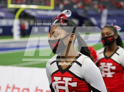 Thumbnail 3 in Cedar Hill vs. Katy (UIL 6A Division 2 Final) photogallery.