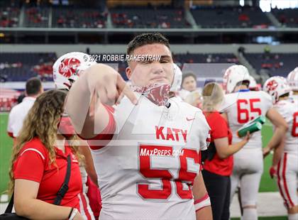 Thumbnail 1 in Cedar Hill vs. Katy (UIL 6A Division 2 Final) photogallery.