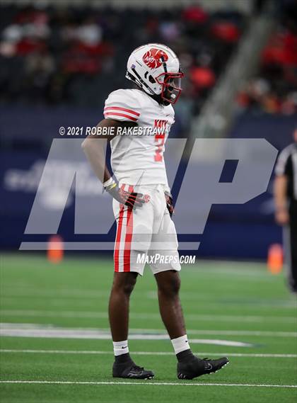 Thumbnail 2 in Cedar Hill vs. Katy (UIL 6A Division 2 Final) photogallery.