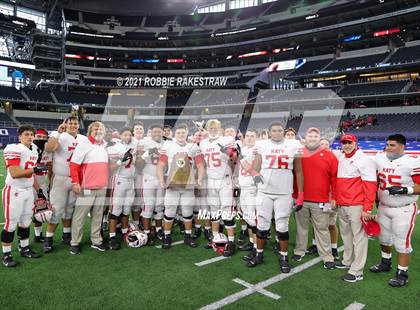 Thumbnail 1 in Cedar Hill vs. Katy (UIL 6A Division 2 Final) photogallery.