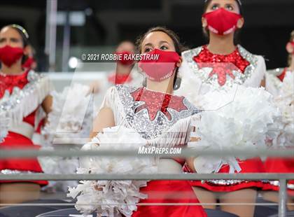 Thumbnail 2 in Cedar Hill vs. Katy (UIL 6A Division 2 Final) photogallery.