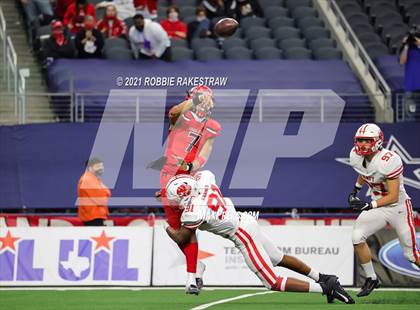 Thumbnail 1 in Cedar Hill vs. Katy (UIL 6A Division 2 Final) photogallery.
