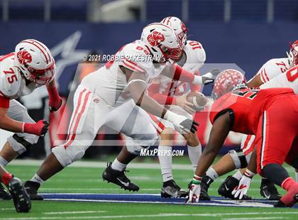 Thumbnail 1 in Cedar Hill vs. Katy (UIL 6A Division 2 Final) photogallery.
