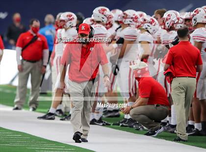 Thumbnail 1 in Cedar Hill vs. Katy (UIL 6A Division 2 Final) photogallery.