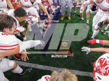 Thumbnail 1 in Cedar Hill vs. Katy (UIL 6A Division 2 Final) photogallery.