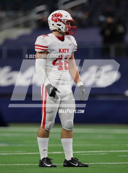 Thumbnail 1 in Cedar Hill vs. Katy (UIL 6A Division 2 Final) photogallery.